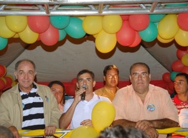 'Fora, golpista': Deputado Aleluia é vaiado em evento no interior da Bahia