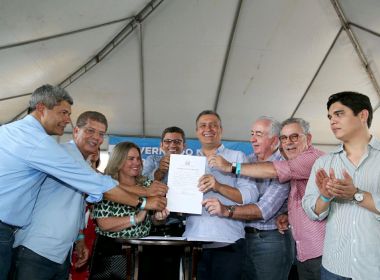 Governo inaugura sistema de abastecimento e autoriza recuperação de rodovia em Iuiu