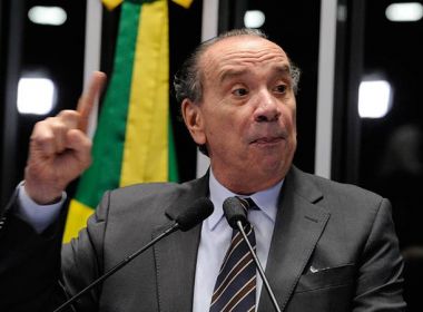 Ministro do PSDB, Aloysio Nunes garante permanência no governo Temer até abril de 2018