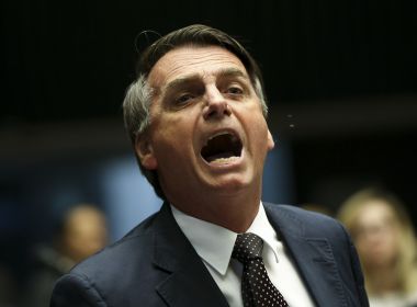 Bolsonaro promete dar ‘carta branca’ a PM para matar em serviço