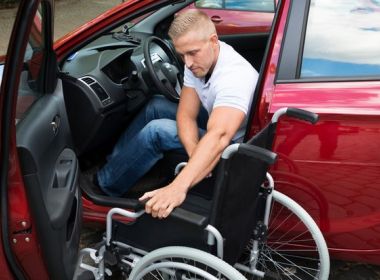 Pessoas com deficiência podem pedir isenção de imposto pela net para comprar veículos