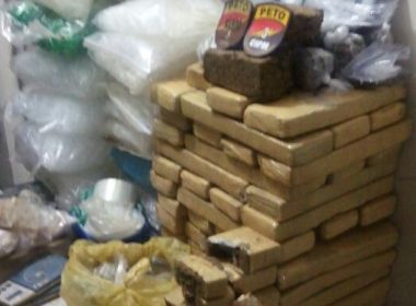 Polícia encontra 35 kg de drogas e munições para fuzil enterrados em Cajazeiras