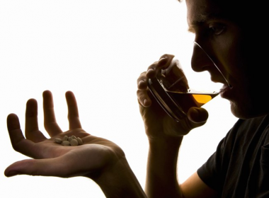 Perigo de mistura entre álcool e analgésicos é real, apesar da falta de pesquisas 12