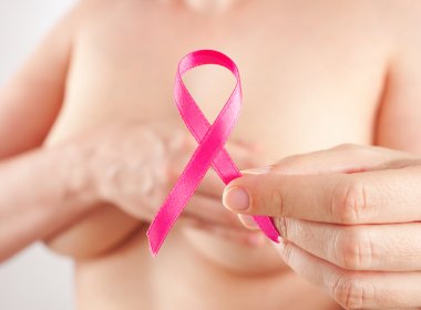 Câncer de mama é identificado pelas próprias mulheres em mais da metade dos casos