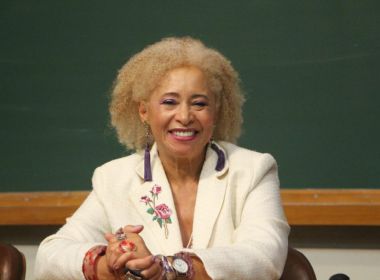 Primeira negra doutora em Física do Brasil é convidada do 'Mulher Com A Palavra'