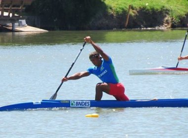 Isaquias Queiroz encerra temporada com três ouros no Sul-Americano de Canoagem