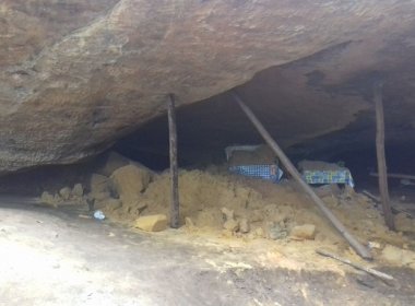 Desabamento de gruta durante cerimônia religiosa deixa ao menos 10 mortos no TO